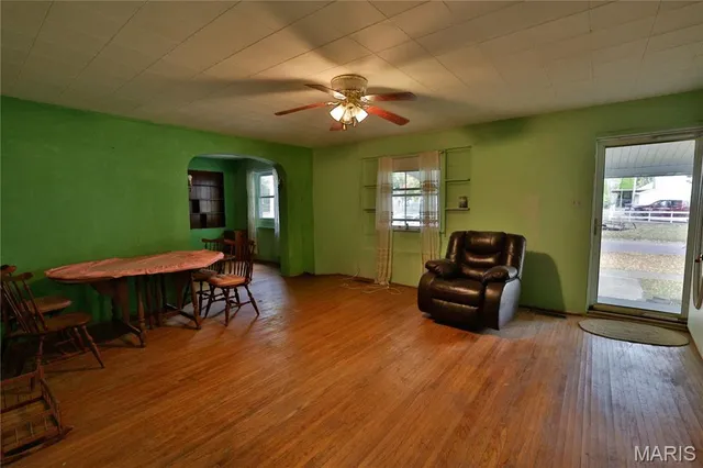 $59,900 | 115 West South Street, Nokomis, IL 62075