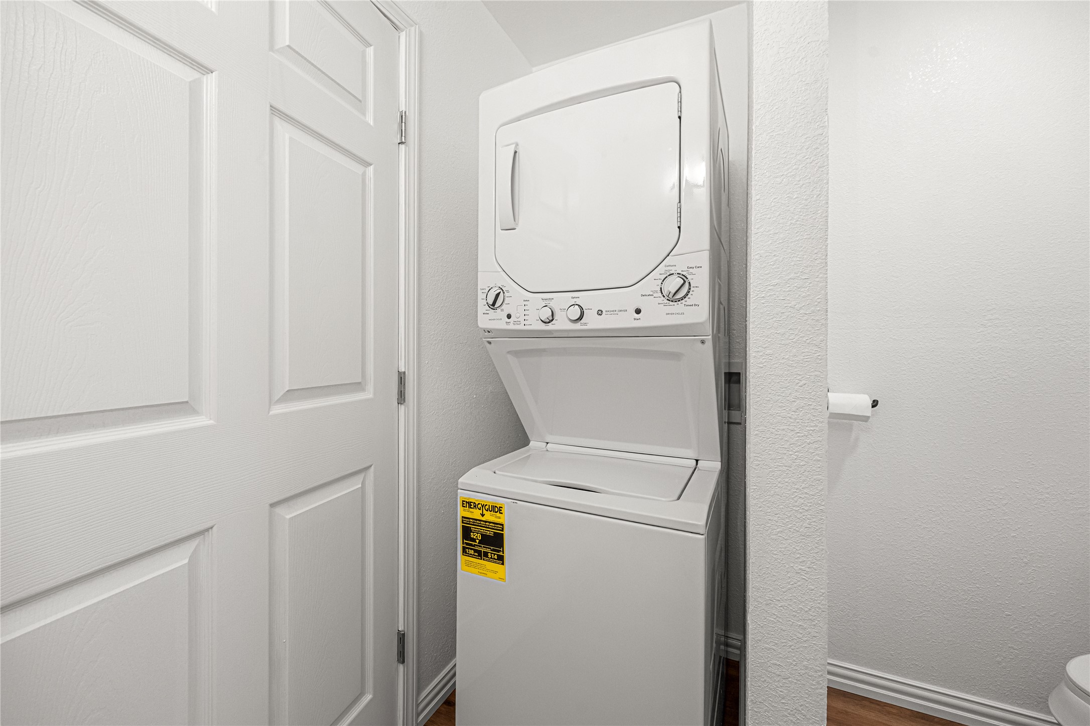 28096 7 Sisters Road, Unit B New Caney, TX 77357 - Photo 11 of 13 Washer and dryer included
