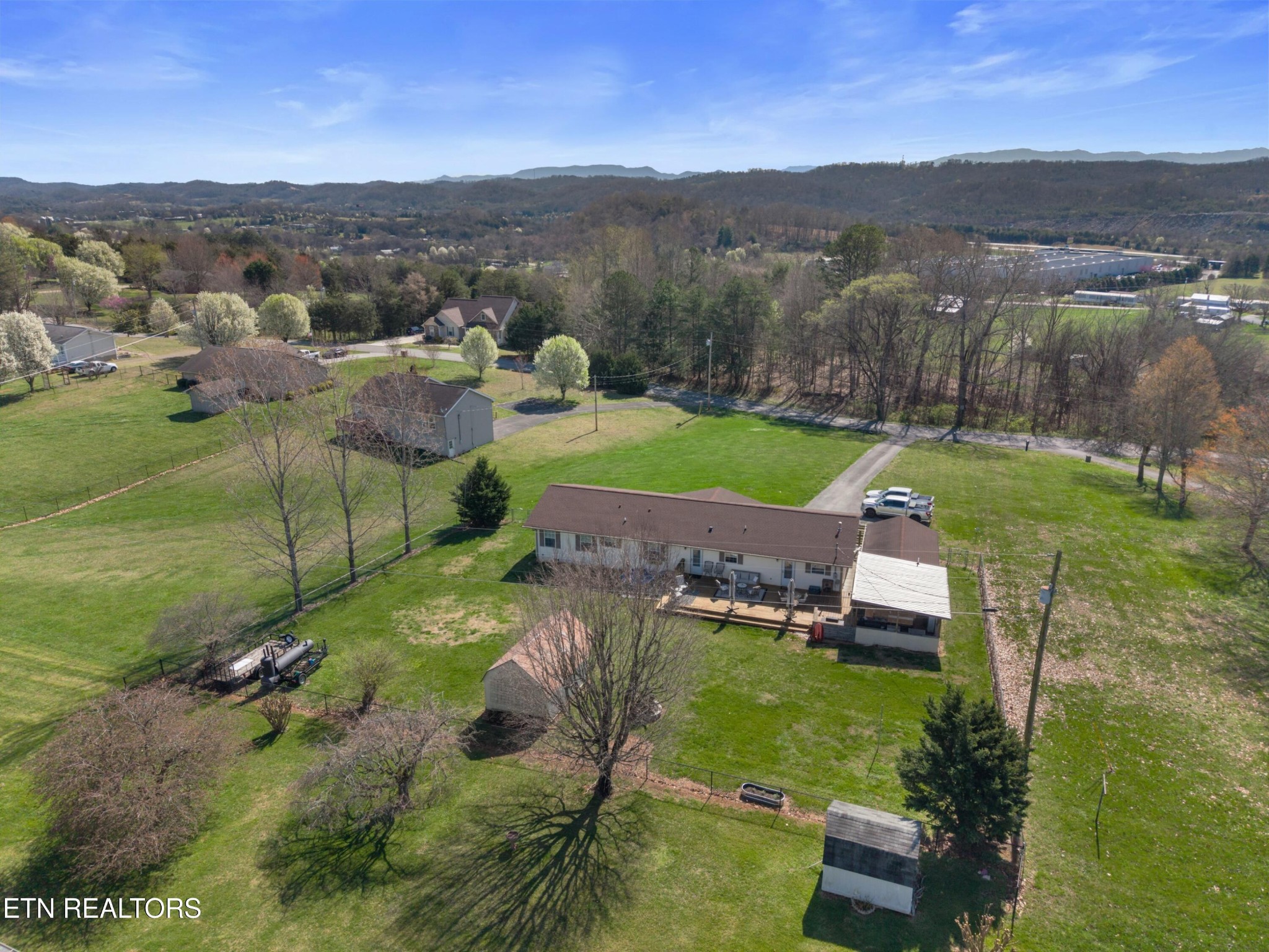 355 Cate Byrd Road Kodak, TN 37764 - Photo 27 of 31