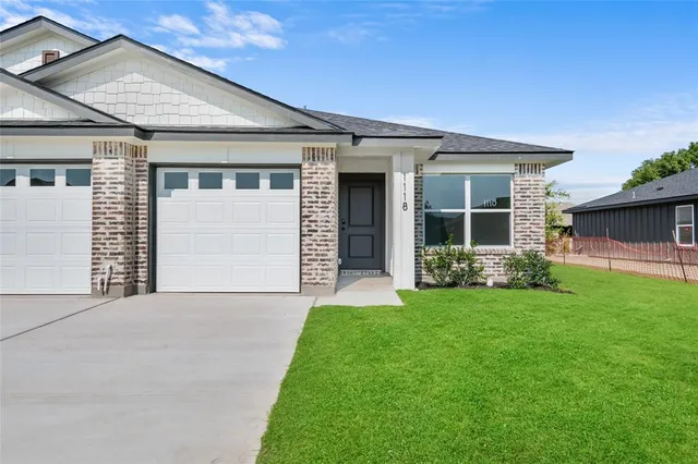 $164,990 | 1118 South College Avenue, Troy, TX 76579