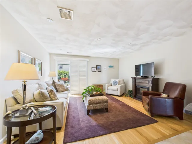 $409,900 | 53 Rocky Brook Way, South Kingstown, RI 02879