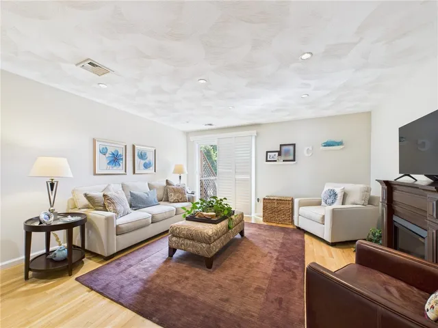 $409,900 | 53 Rocky Brook Way, South Kingstown, RI 02879