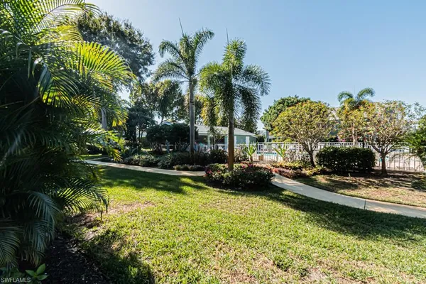 $4,000 | 2132 Tama Circle, Unit 102, Naples, FL 34112