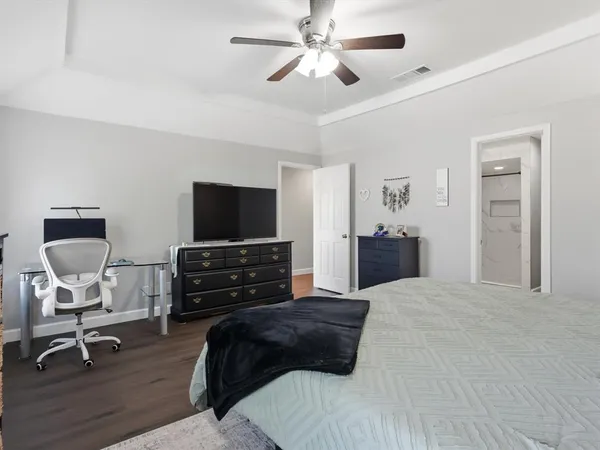 $435,000 | 3109 Emerald Street, Bedford, TX 76021