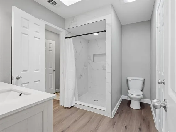 $435,000 | 3109 Emerald Street, Bedford, TX 76021