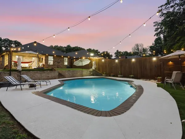 $435,000 | 3109 Emerald Street, Bedford, TX 76021