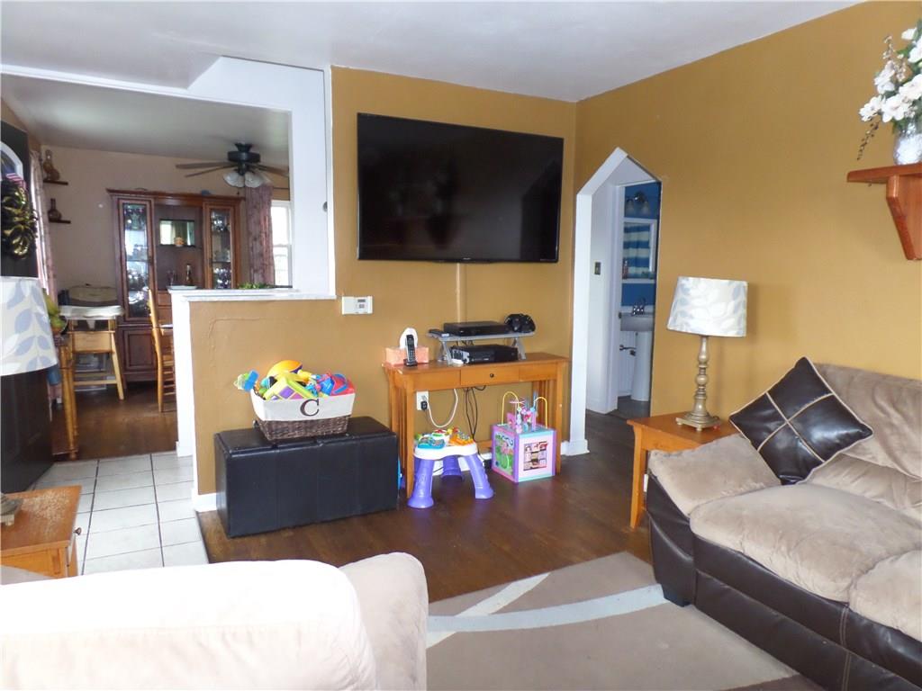 1436 Hamilton Road Castle Shannon, PA 15234 - Photo 4 of 22 Gallery Image 4