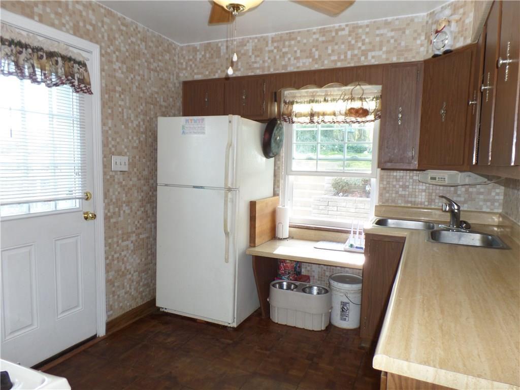 1436 Hamilton Road Castle Shannon, PA 15234 - Photo 6 of 22 Kitchen with door to patio and big back yard