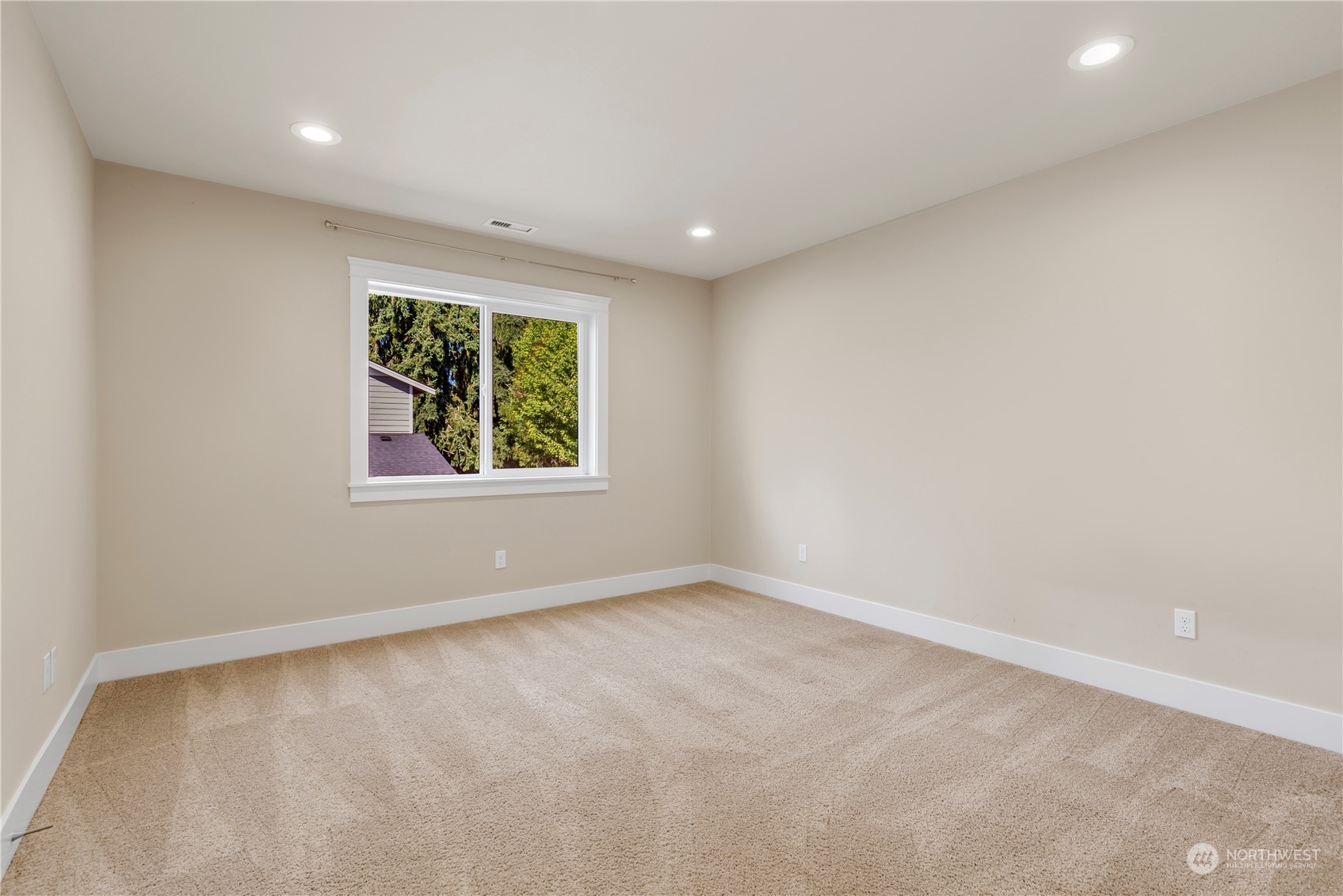 24022 Meridian Avenue South Bothell, WA 98021 - Photo 25 of 36 an empty room with windows