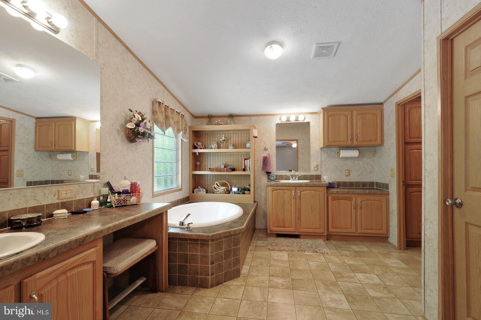14443 Shiloh Church Road Laurel, DE 19956 - Photo 26 of 37 Master Bathroom w/ Soaking tub
