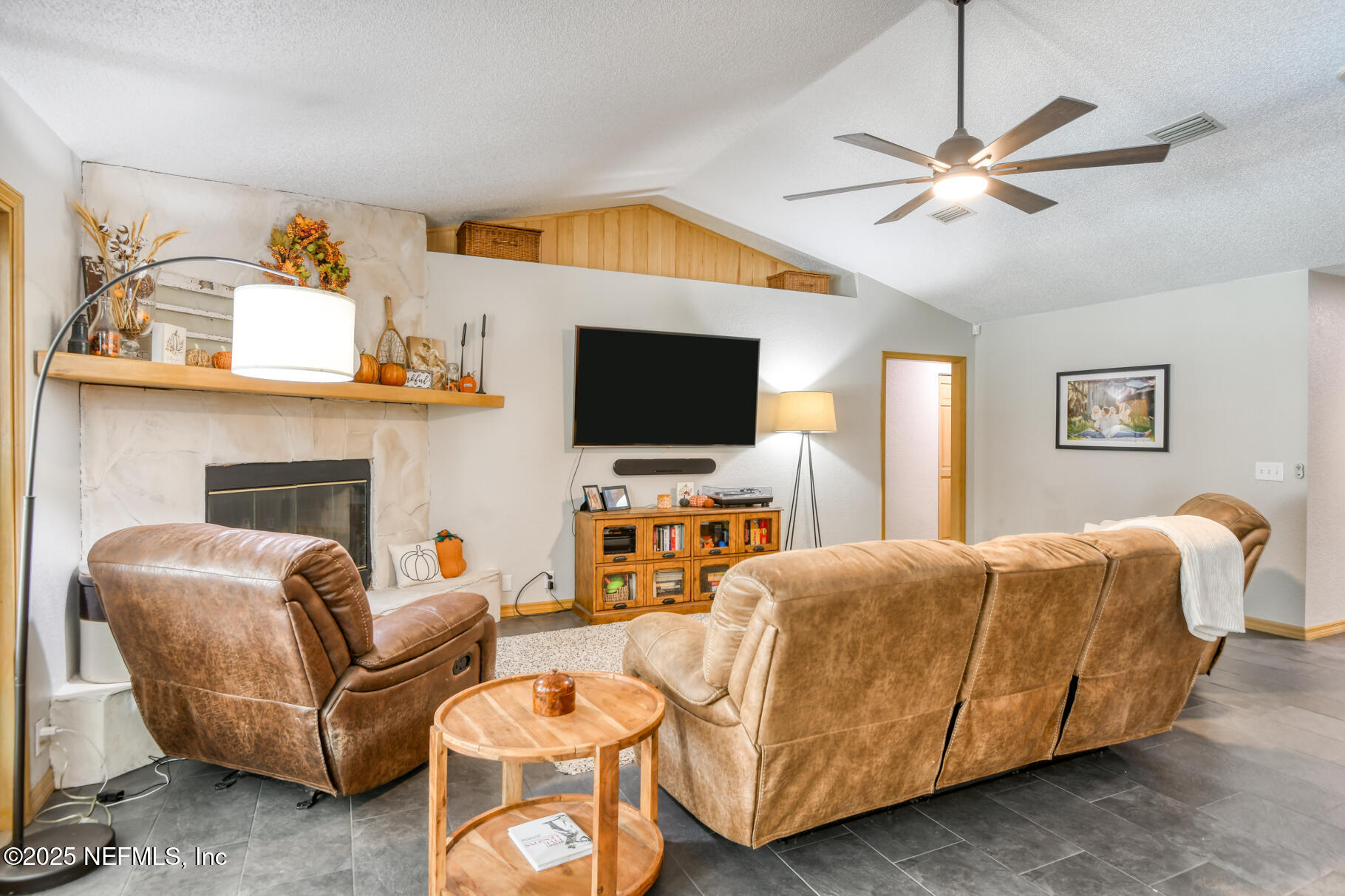 308 Silver Lake Road Palatka, FL 32177 - Photo 8 of 59 living