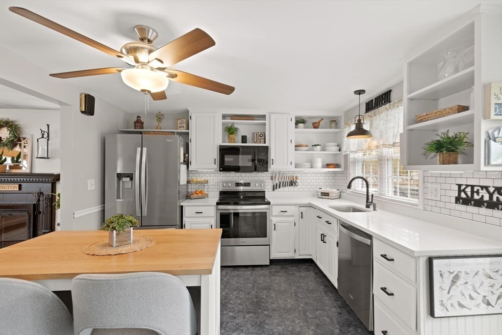 4 Jere Road Wilmington, MA 01887 - Photo 12 of 38 Gallery Image 12