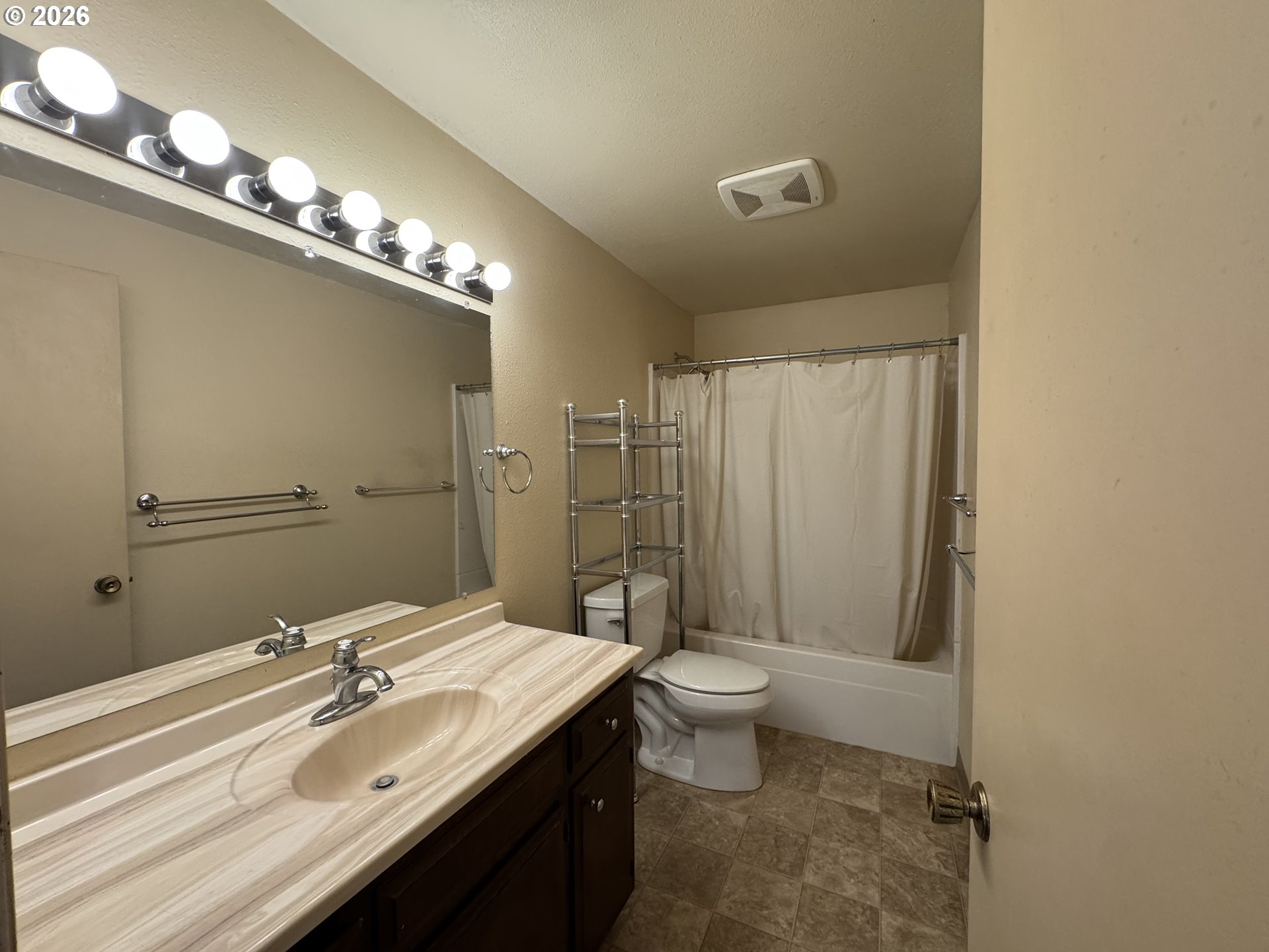 3320 Southwest Ladow Avenue Pendleton, OR 97801 - Photo 16 of 30