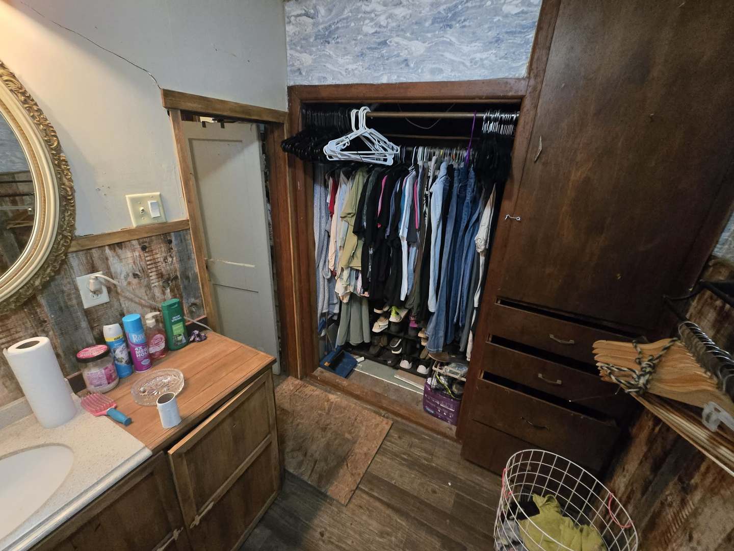 208 West Bryan Street Herrin, IL 62948 - Photo 16 of 27 a view of a room with gym equipment