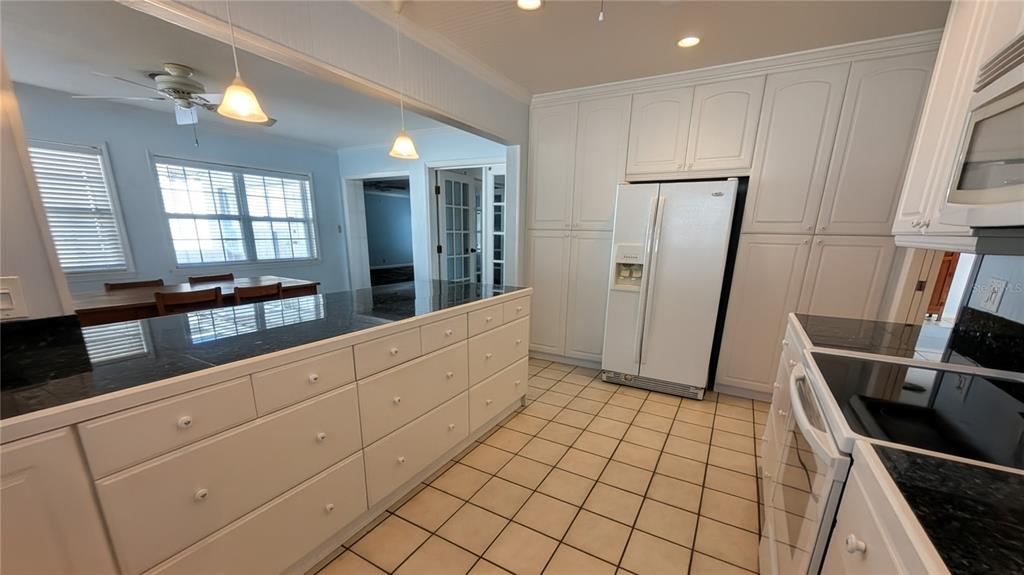 5041 Myrtle Lane Madeira Beach, FL 33708 - Photo 8 of 32