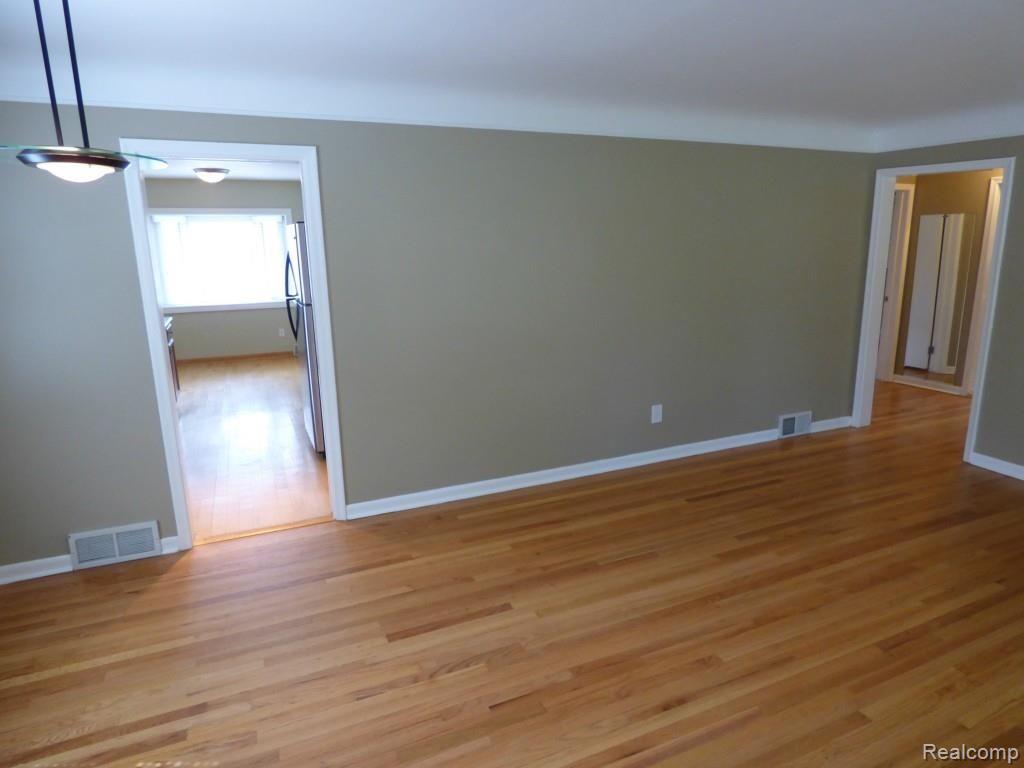 2494 Derby Road Birmingham, MI 48009 - Photo 6 of 36 P1200012.jpg