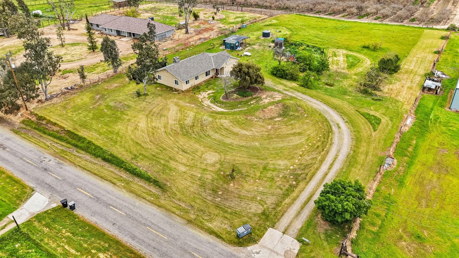 19775 Claremont Road Madera, CA 93638 - Photo 3 of 31 Gallery Image 3