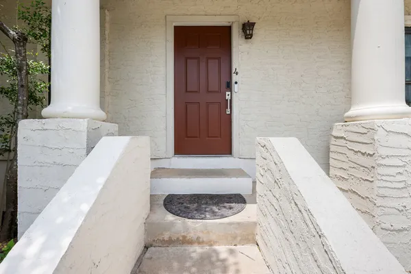 $2,350 | 4306 Bonnell Vista Cove, Unit C4, Austin, TX 78731