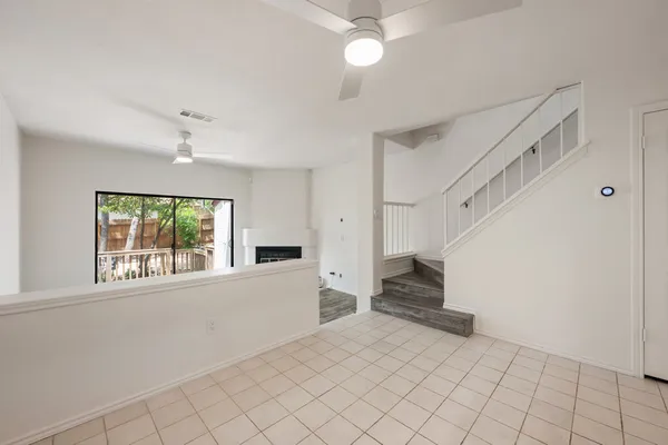 $2,350 | 4306 Bonnell Vista Cove, Unit C4, Austin, TX 78731