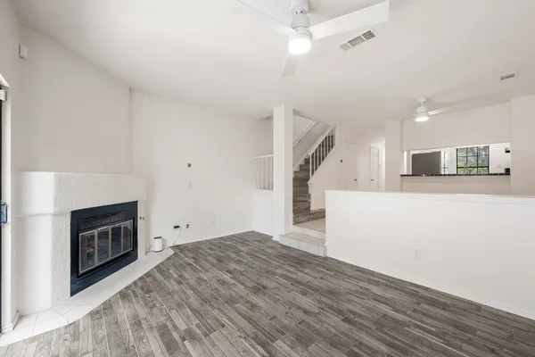 $2,350 | 4306 Bonnell Vista Cove, Unit C4, Austin, TX 78731