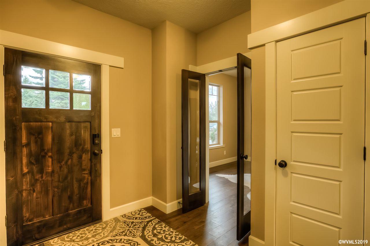 875 Southwest Foxhill Avenue Sublimity, OR 97385 - Photo 4 of 42 Gallery Image 4