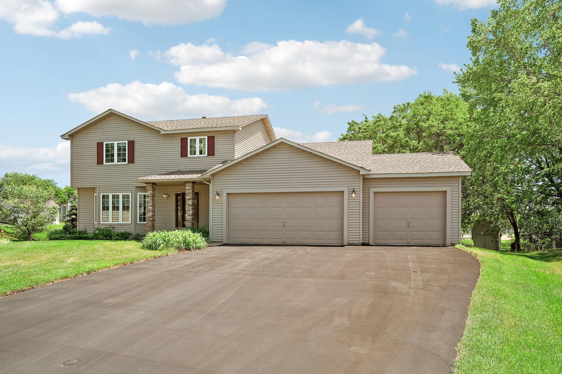 14246 Dearborn Path Rosemount, MN 55068 - Photo 2 of 44