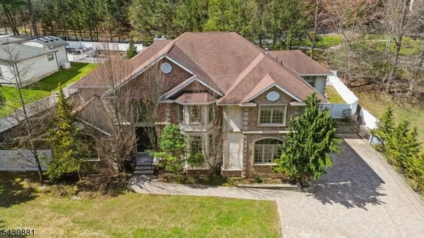 $2,689,000 | 14 O Shaughnessy Lane, Closter, NJ 07624