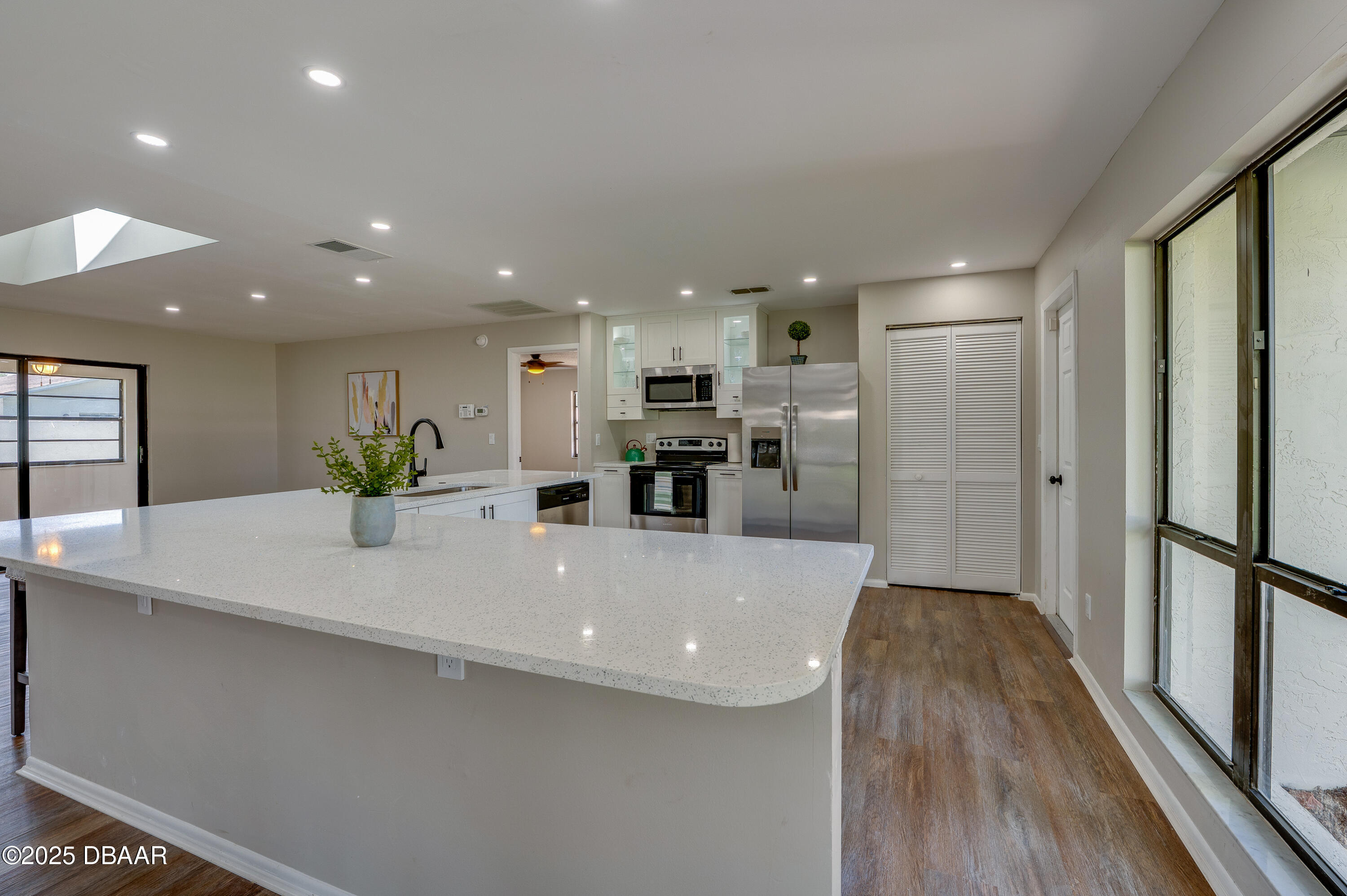 410 Sea Hawk Court Edgewater, FL 32141 - Photo 13 of 39 Kitchen