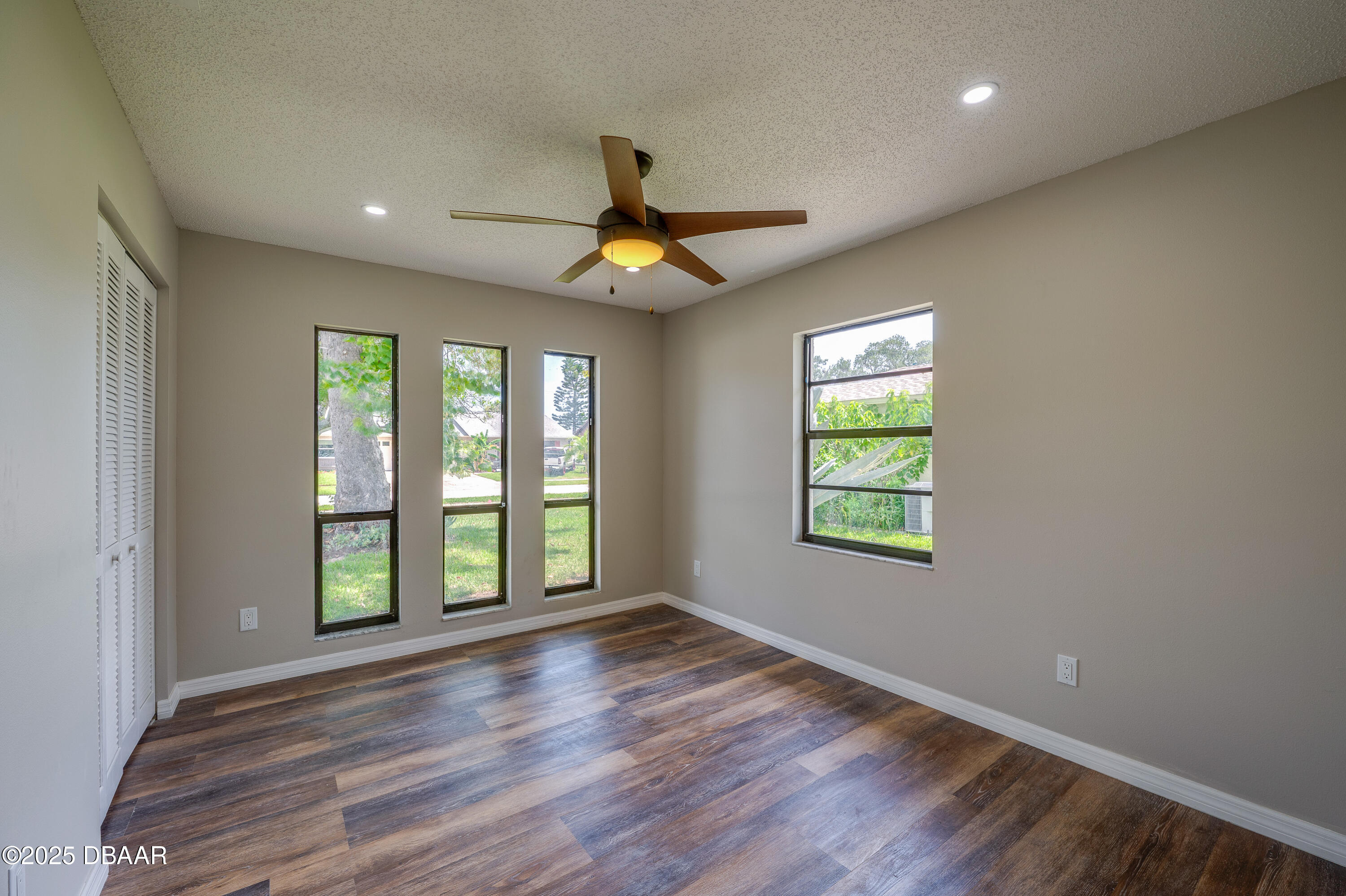 410 Sea Hawk Court Edgewater, FL 32141 - Photo 23 of 39 Bedroom 2