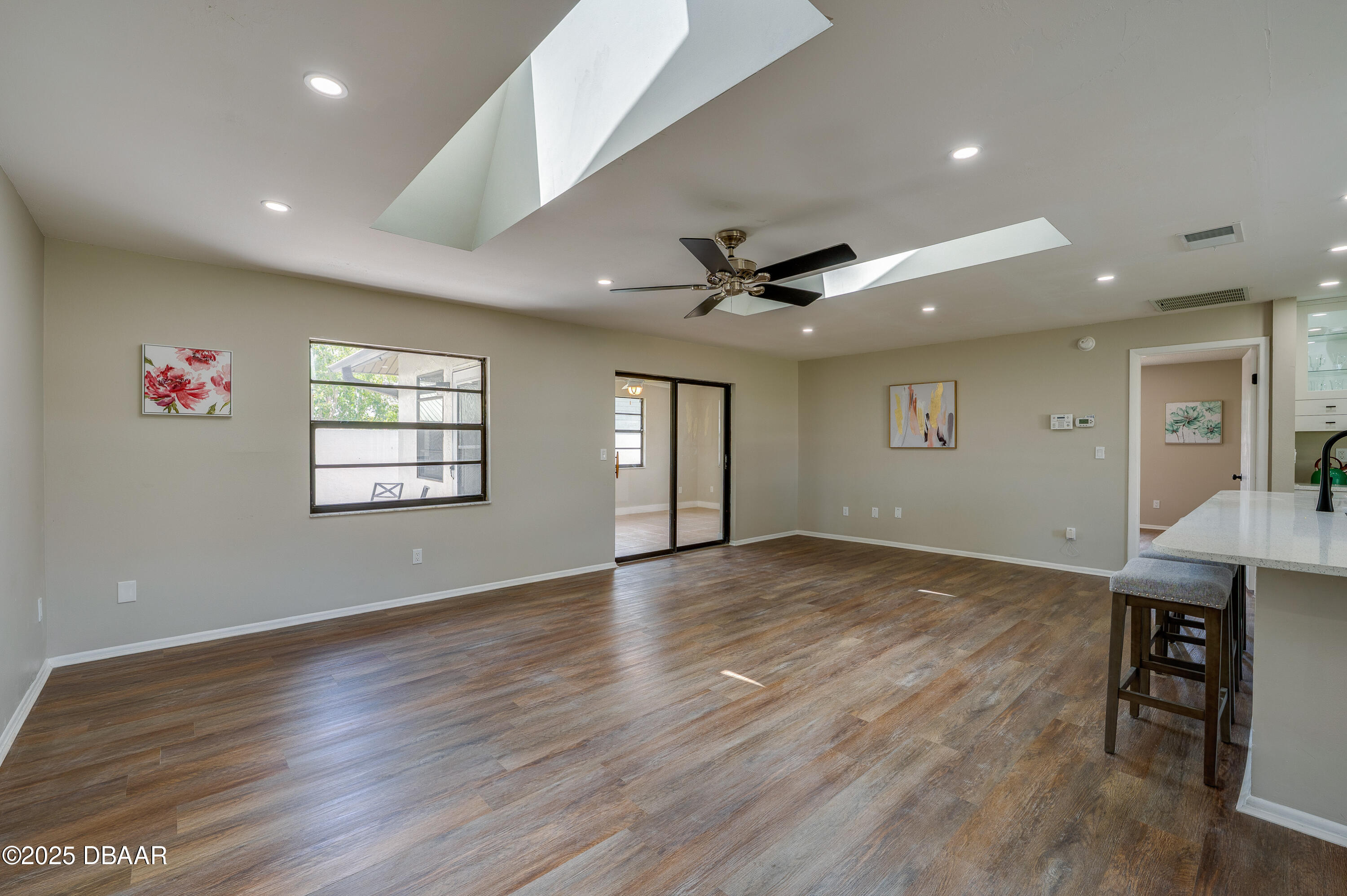 410 Sea Hawk Court Edgewater, FL 32141 - Photo 6 of 39 Living Room