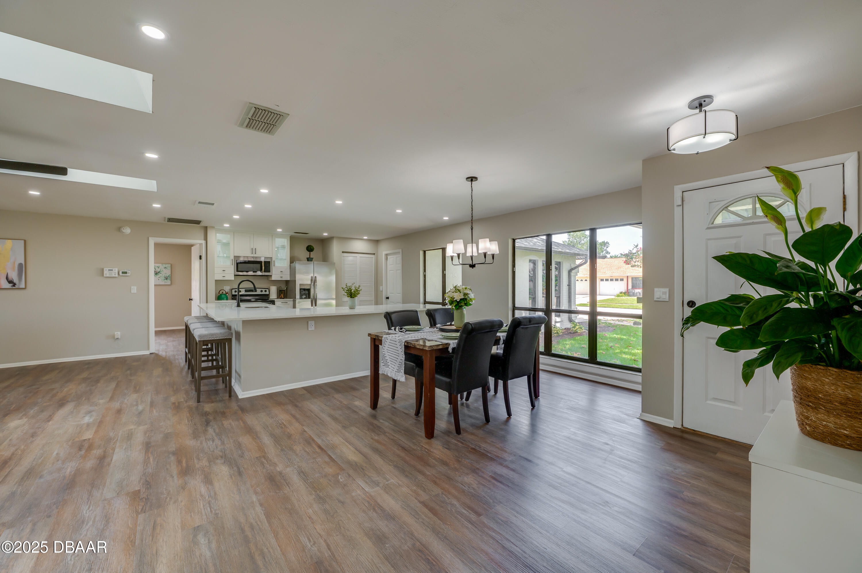 410 Sea Hawk Court Edgewater, FL 32141 - Photo 8 of 39 Living Room
