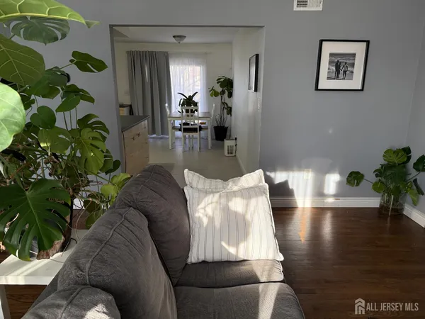 $197,500 | 160 Evergreen Road, Unit 12B, Edison, NJ 08837