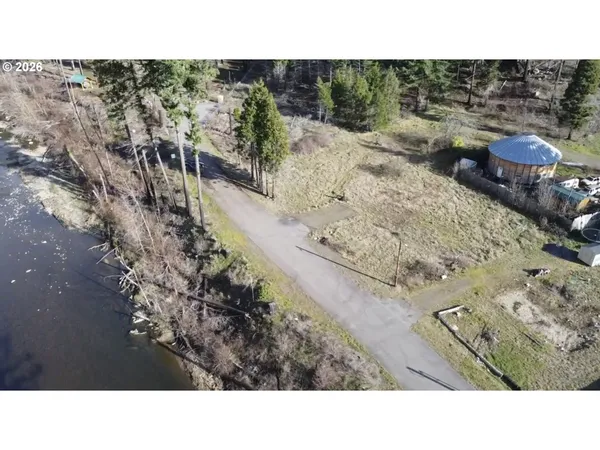 $225,000 | 51800 Rose Street, Unit 2, Blue River, OR 97413