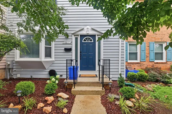 $4,250 | 7817 Heatherton Lane, Potomac, MD 20854