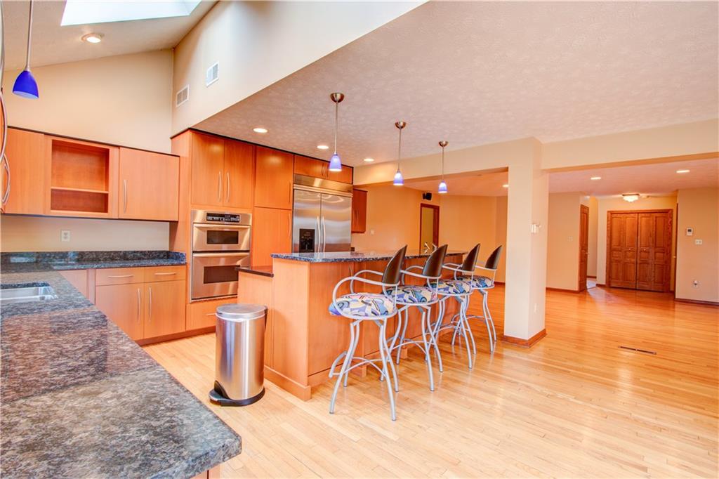 630 Hemlock Road Coraopolis, PA 15108 - Photo 5 of 25 Gallery Image 5