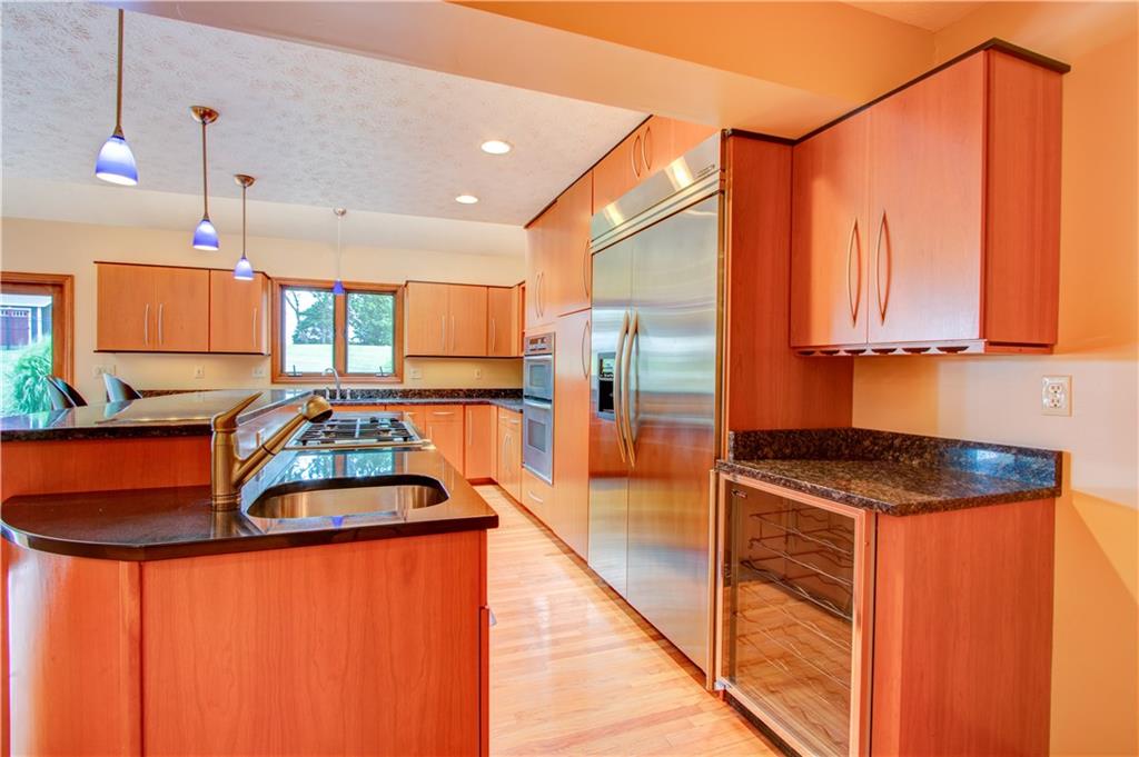 630 Hemlock Road Coraopolis, PA 15108 - Photo 6 of 25 Gallery Image 6