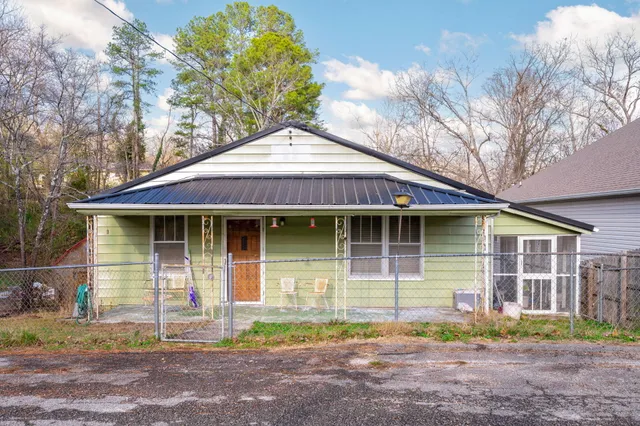 $189,900 | 1329 Hixson Avenue, Hixson, TN 37343