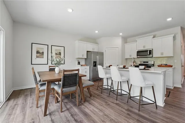 $349,990 | 811 Bentley Drive, Belton, MO 64012