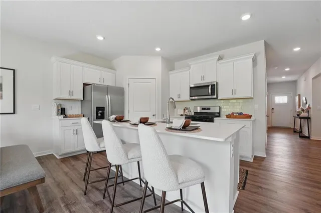 $349,990 | 811 Bentley Drive, Belton, MO 64012