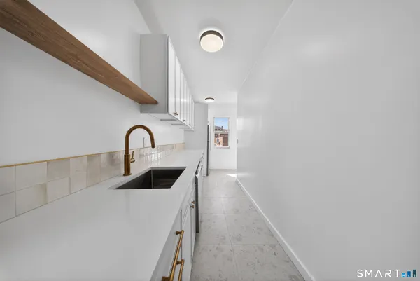 $3,600 | 259 Laurel Avenue, Unit 2, Bridgeport, CT 06605