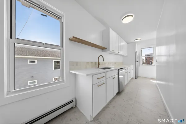 $3,600 | 259 Laurel Avenue, Unit 2, Bridgeport, CT 06605