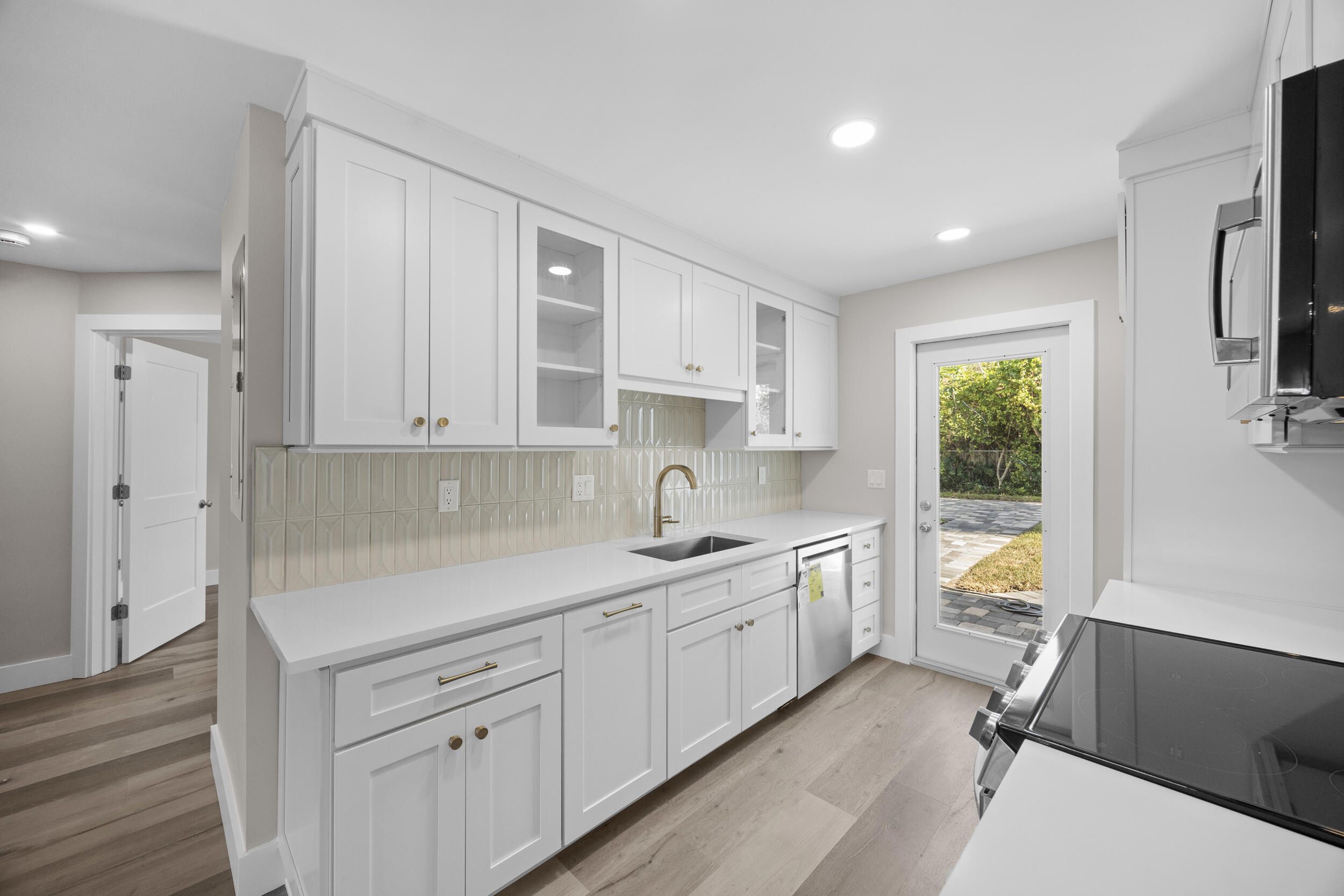 143 East 23rd Street Riviera Beach, FL 33404 - Photo 11 of 30 Kitchen