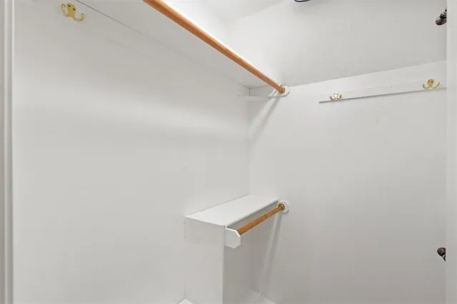 $3,650 | 5932 North Liston Court, Kansas City, MO 64151