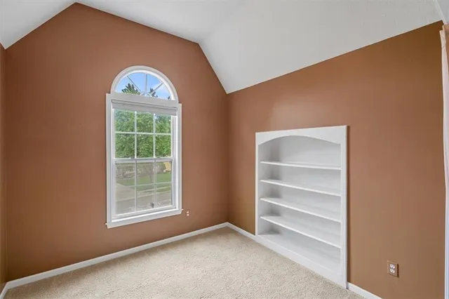 $3,650 | 5932 North Liston Court, Kansas City, MO 64151