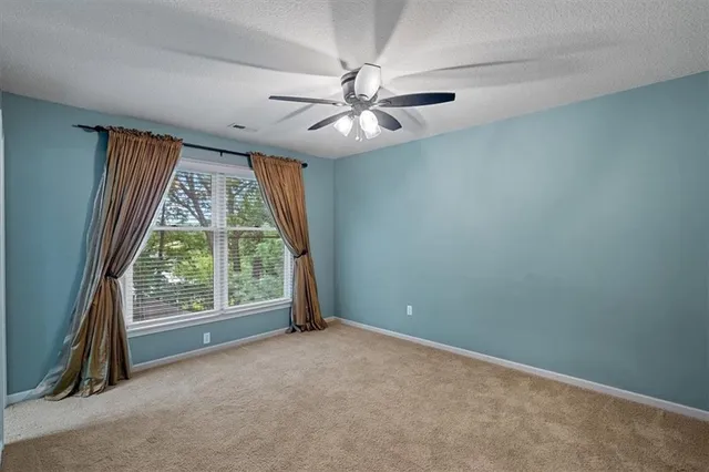 $3,650 | 5932 North Liston Court, Kansas City, MO 64151