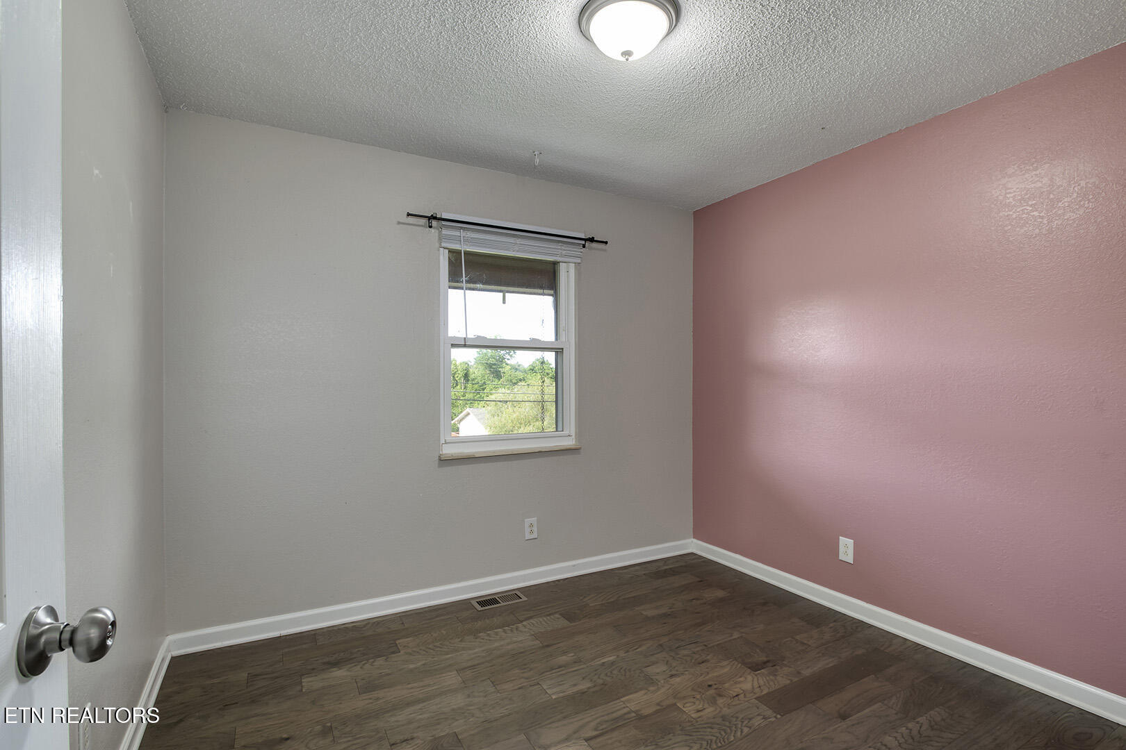7753 Cranley Road Powell, TN 37849 - Photo 28 of 43 28_CranleyRoad_7753_Bedroom3_01