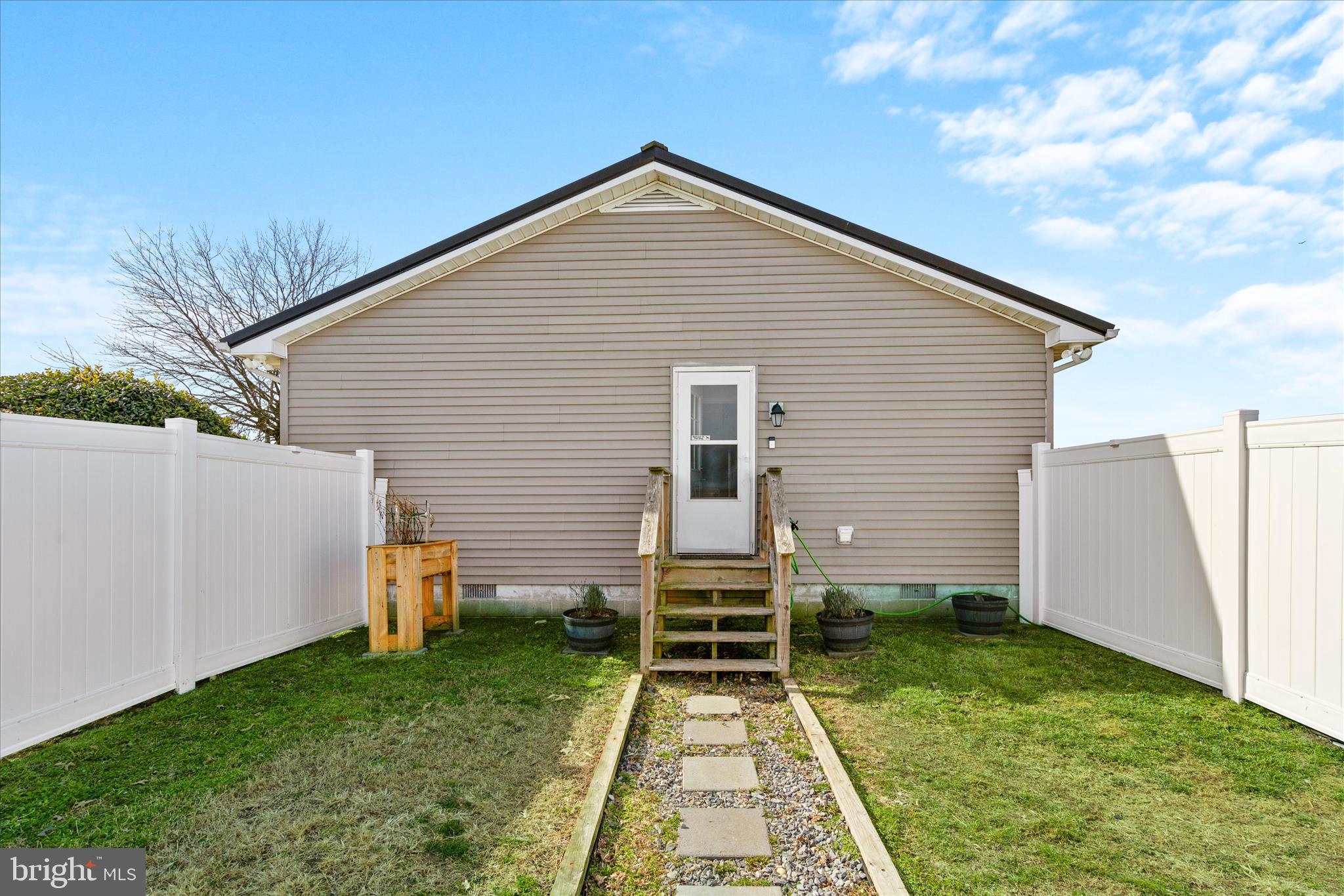 13171 Shiloh Church Road Laurel, DE 19956 - Photo 39 of 42 a front view of house with yard