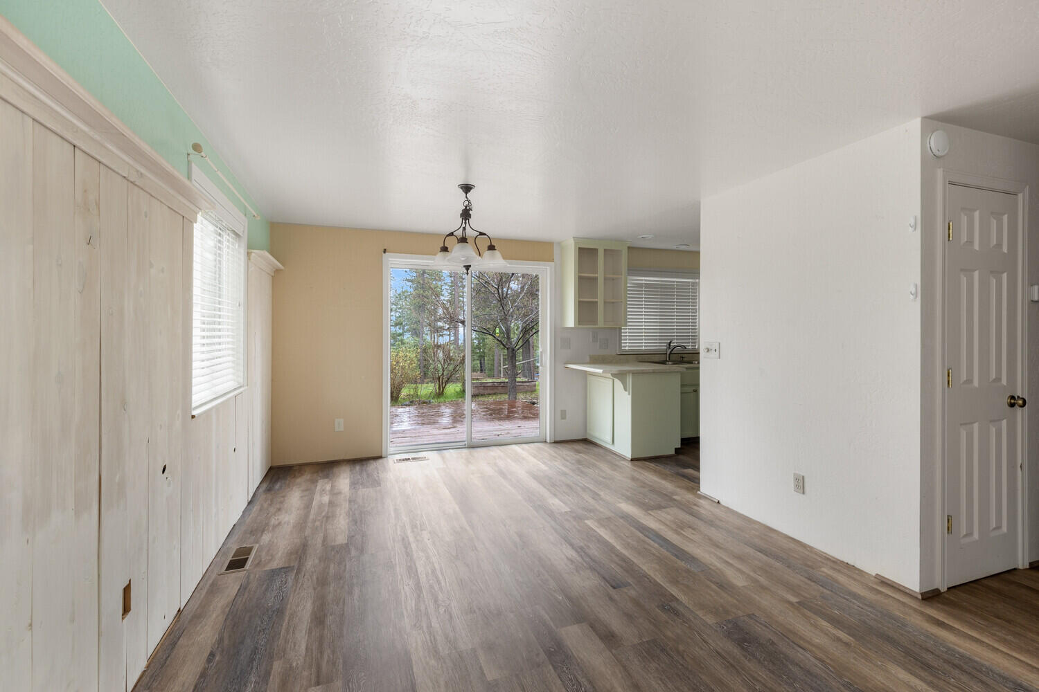 17153 Antioch Road White City, OR 97503 - Photo 29 of 39 Second "unit"