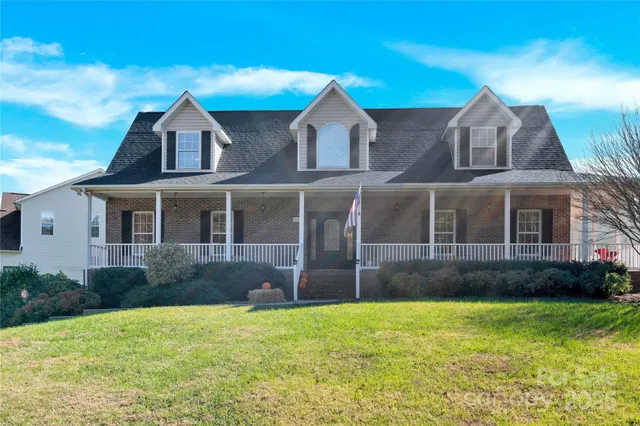 $510,000 | 2441 27th Ave Circle Northeast, Hickory, NC 28601