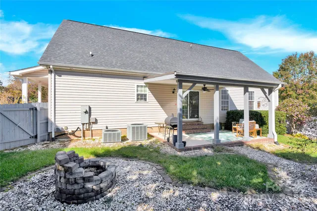 $510,000 | 2441 27th Ave Circle Northeast, Hickory, NC 28601